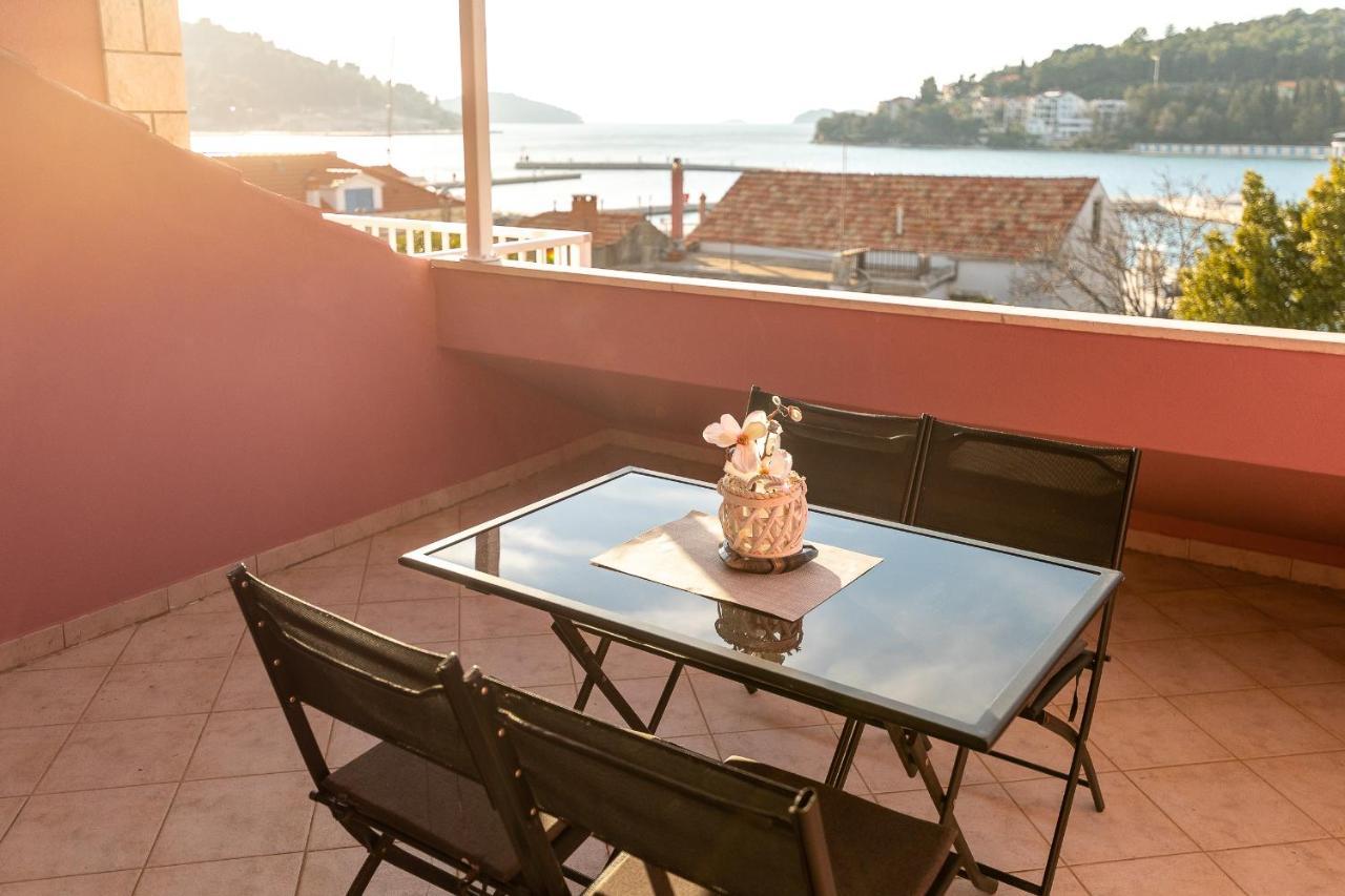 Michael's House Vela Luka